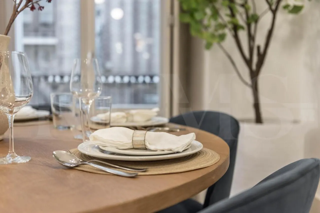 Modern Luxe Apartment In The Historic City Center By Rems Malaga