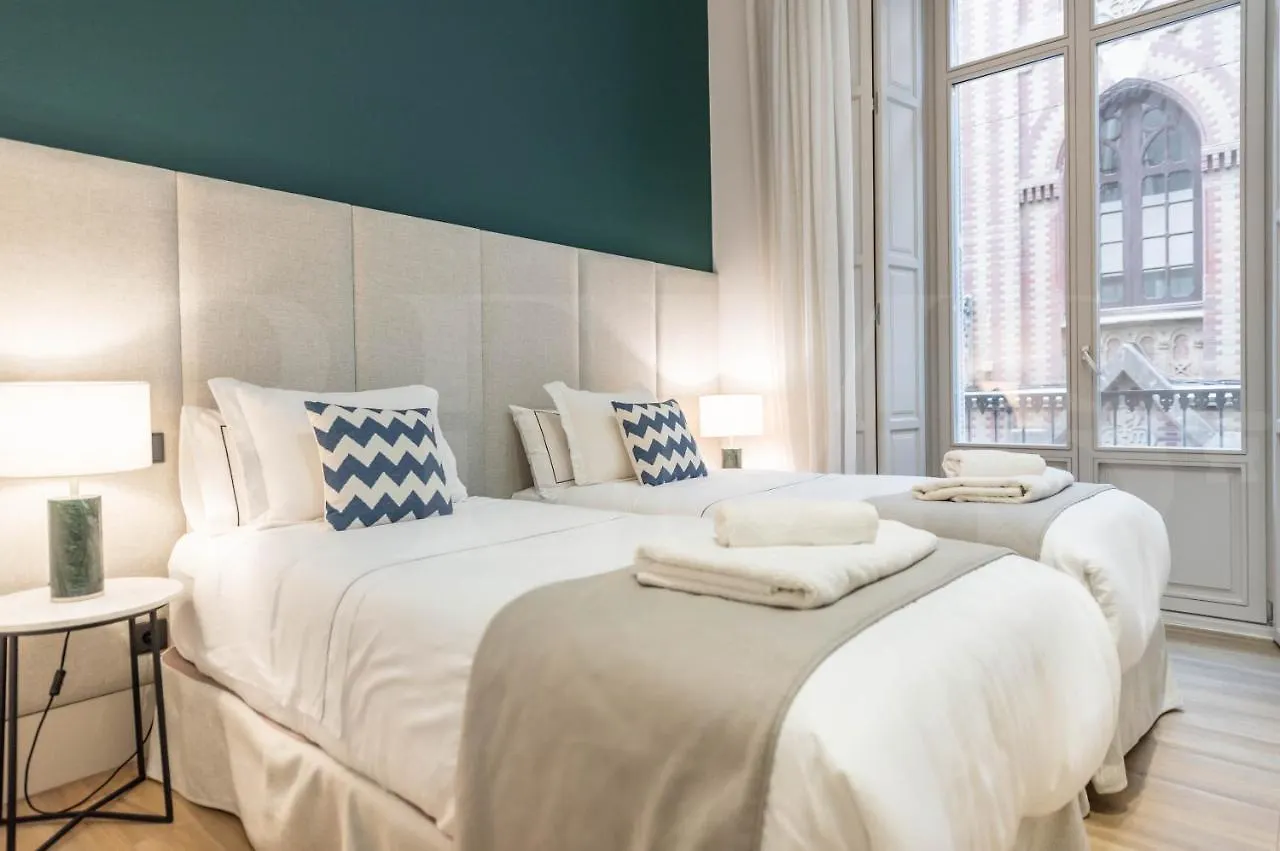 Modern Luxe Apartment In The Historic City Center By Rems 马拉加