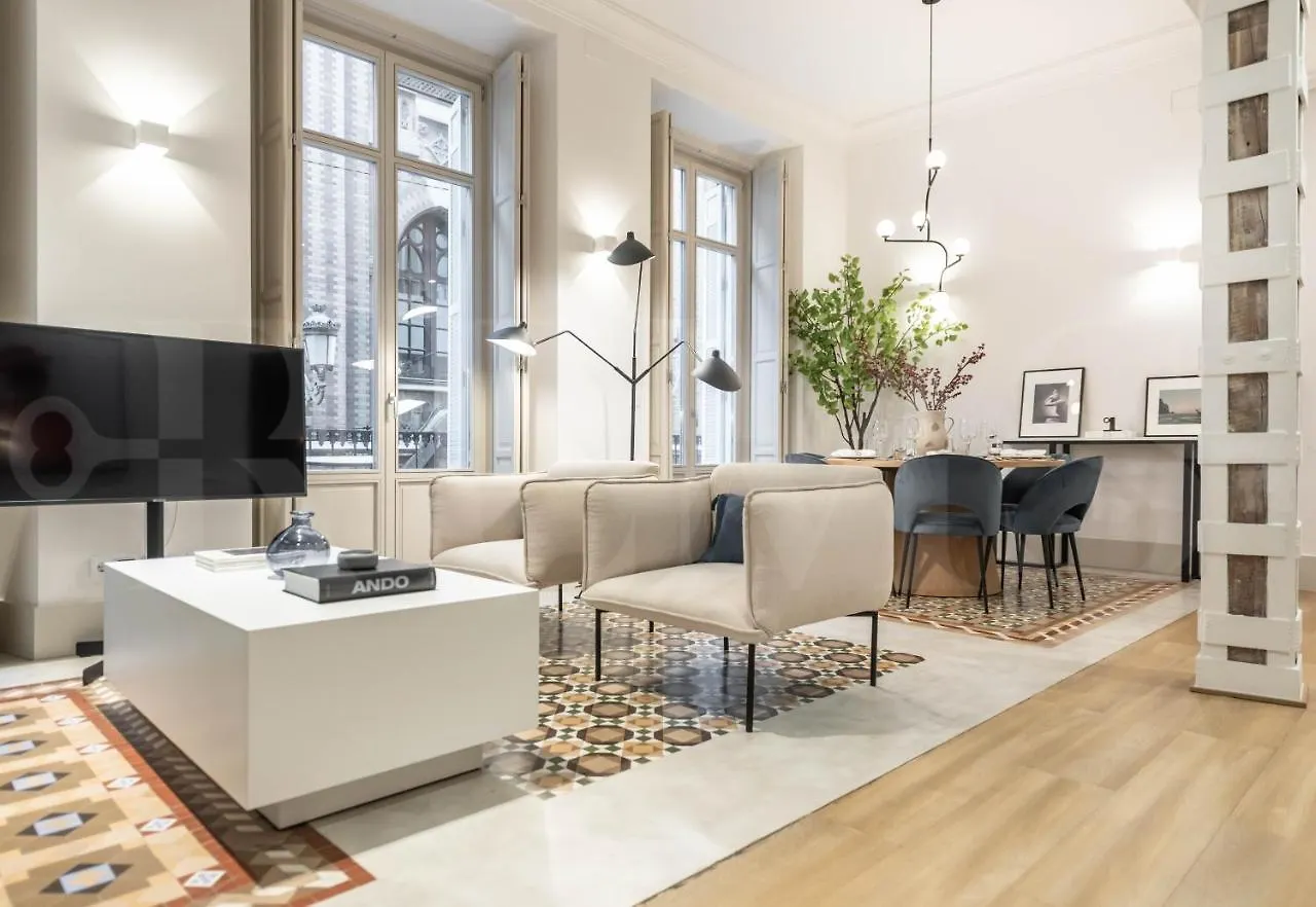 Modern Luxe Apartment In The Historic City Center By Rems 马拉加