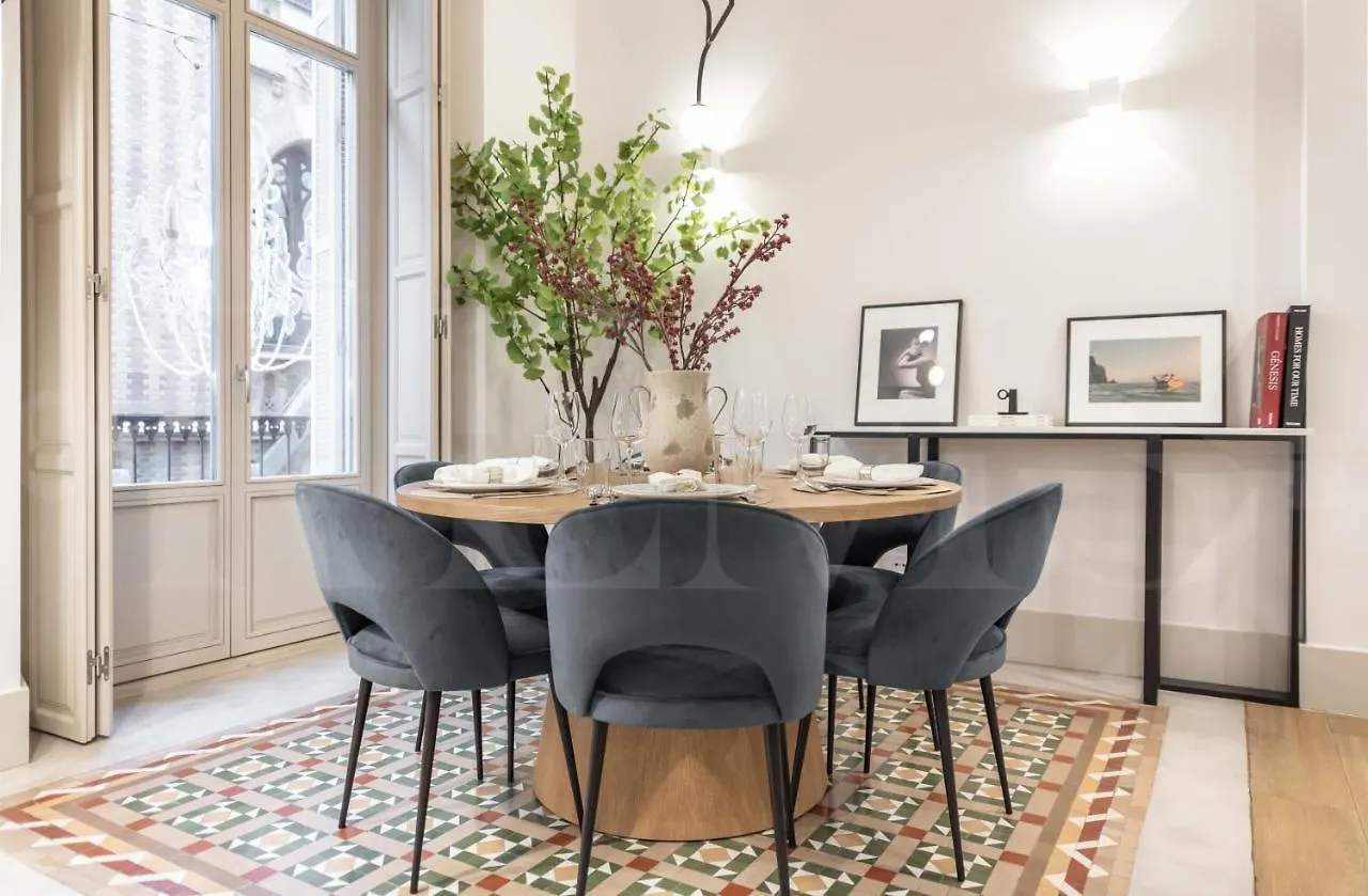 Modern Luxe Apartment In The Historic City Center By Rems 马拉加 0*,